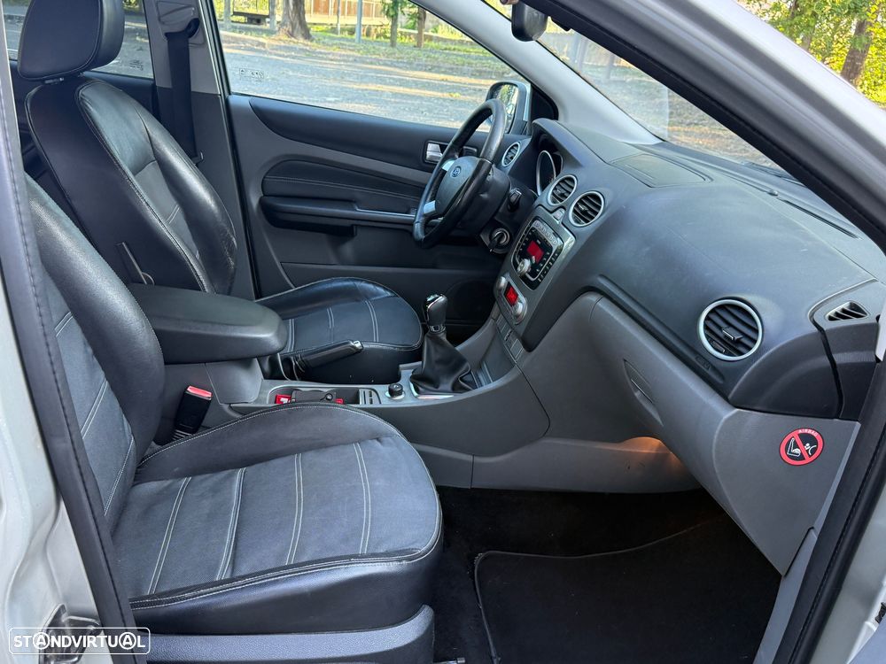 Ford Focus SW 1.6 TDCi Titanium 17 - 16