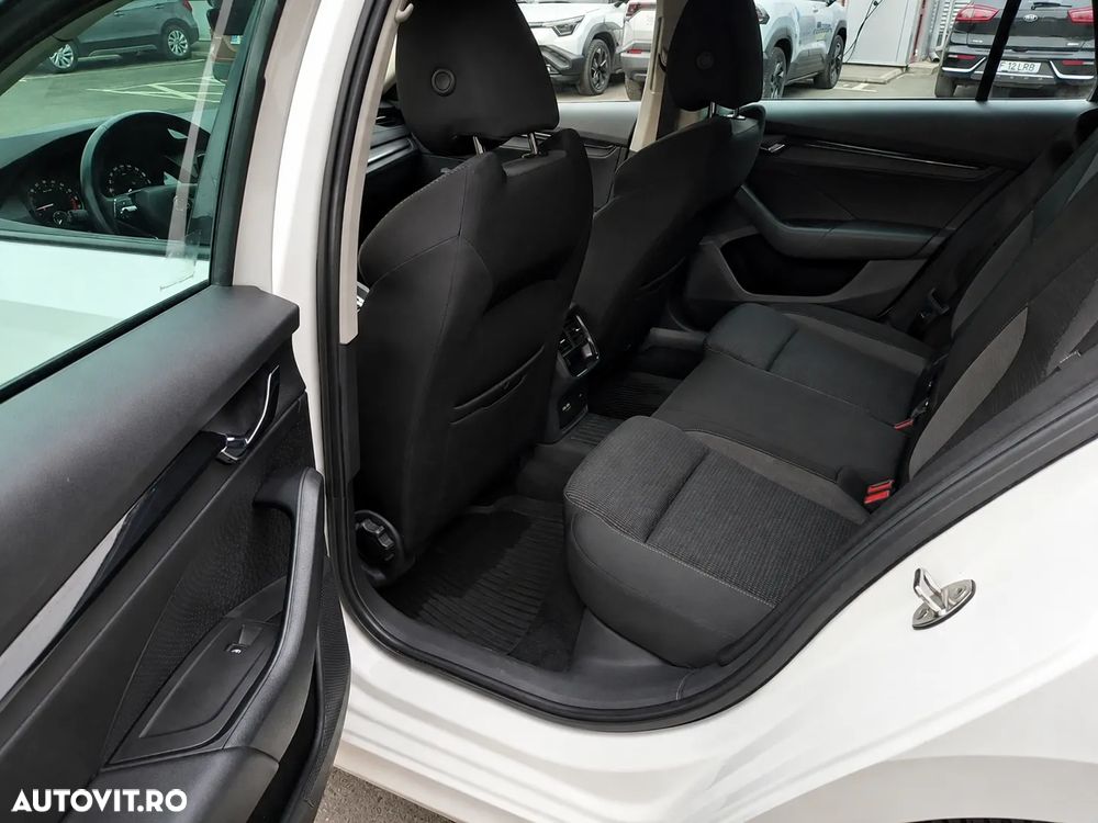 Skoda Octavia 2.0 TDI DSG Style - 13