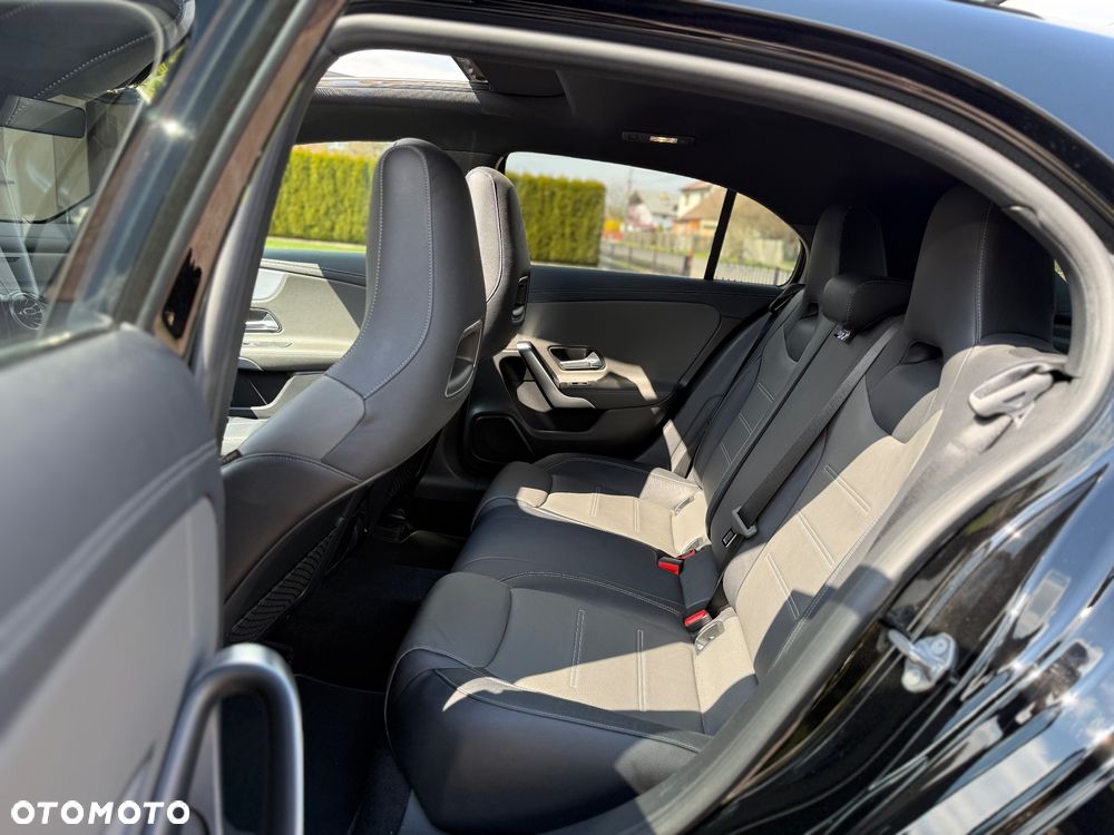 Mercedes-Benz Klasa A 35 AMG 4-Matic 7G-DCT - 26