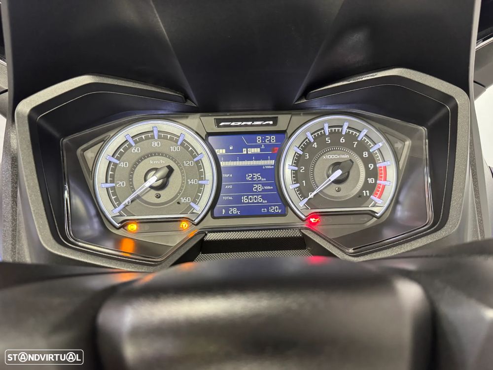 Honda Forza 350 - 6