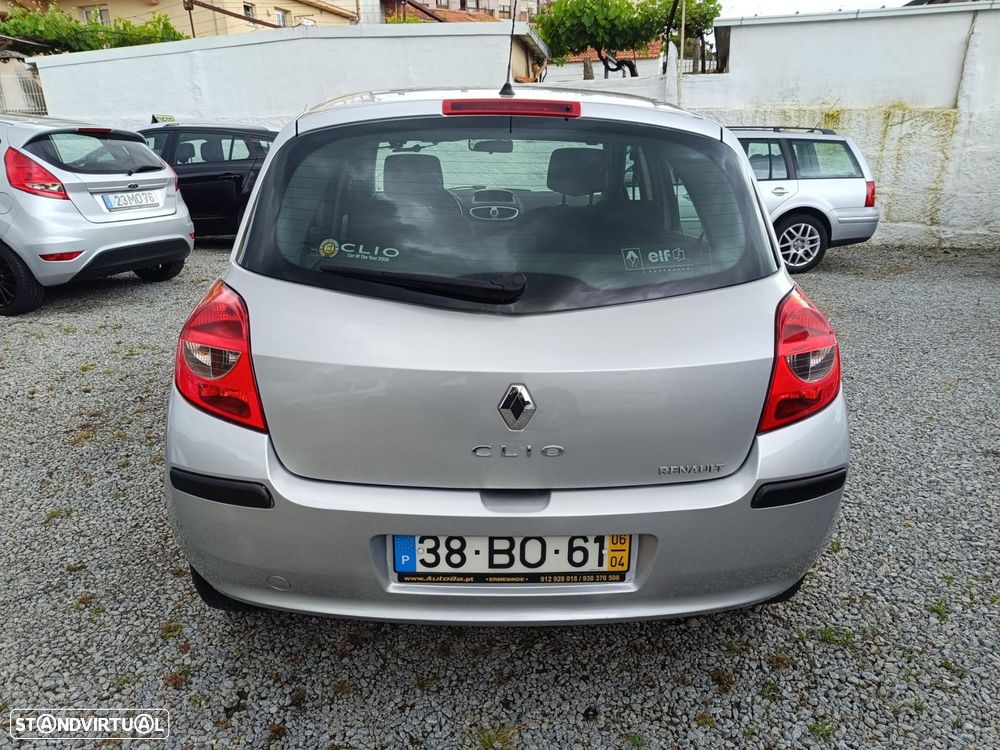 Renault Clio 1.2 16V Dynamique - 14