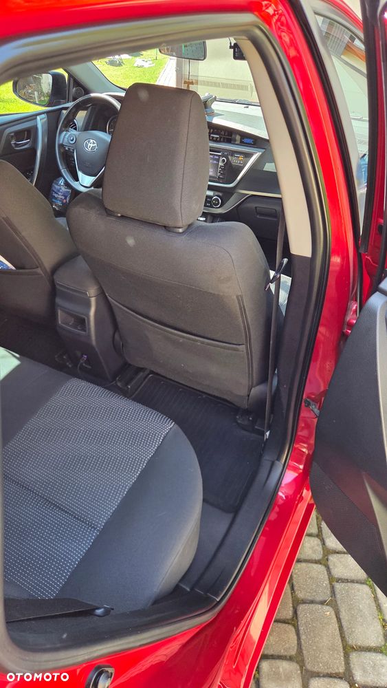 Toyota Auris 1.6 Prestige - 26