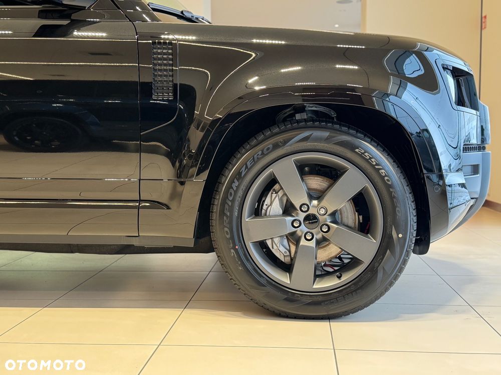 Land Rover Defender 130 D350 X-Dynamic SE - 3