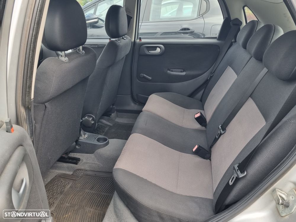 Opel Corsa 1.2 Twinport Enjoy - 6