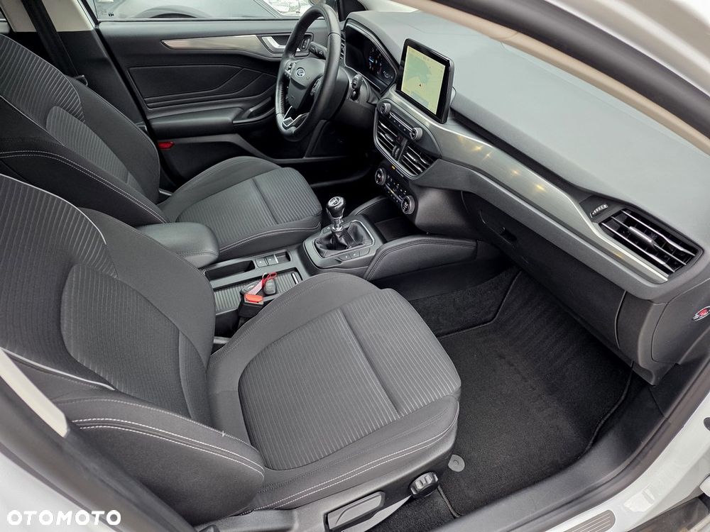 Ford Focus 2.0 TDCi Titanium ASS - 9