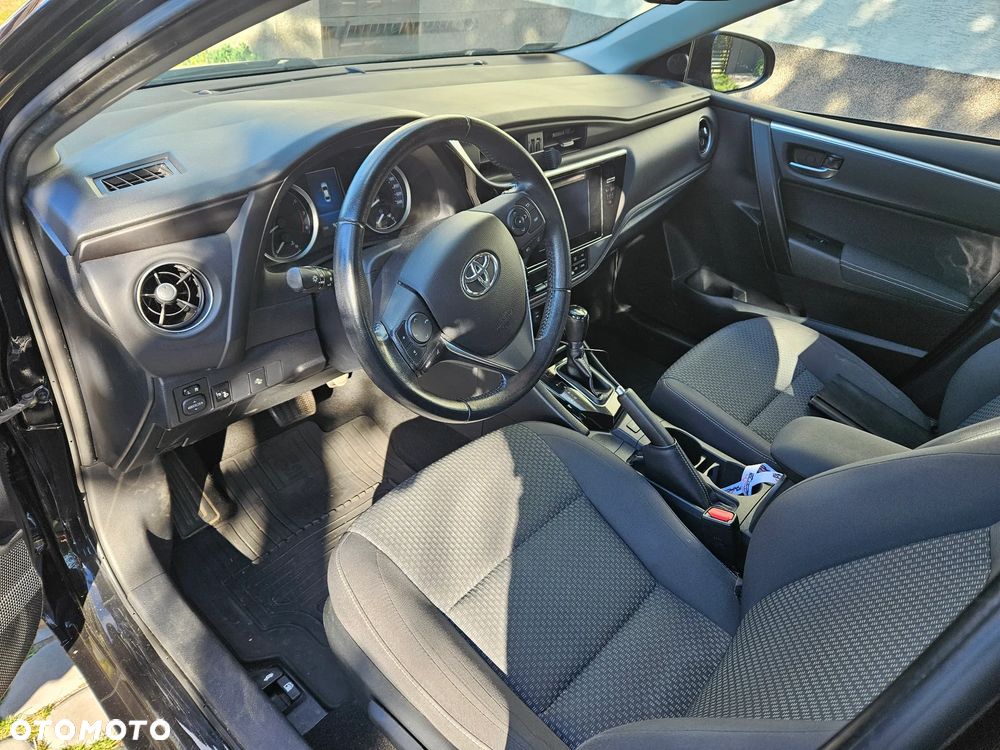Toyota Corolla - 9