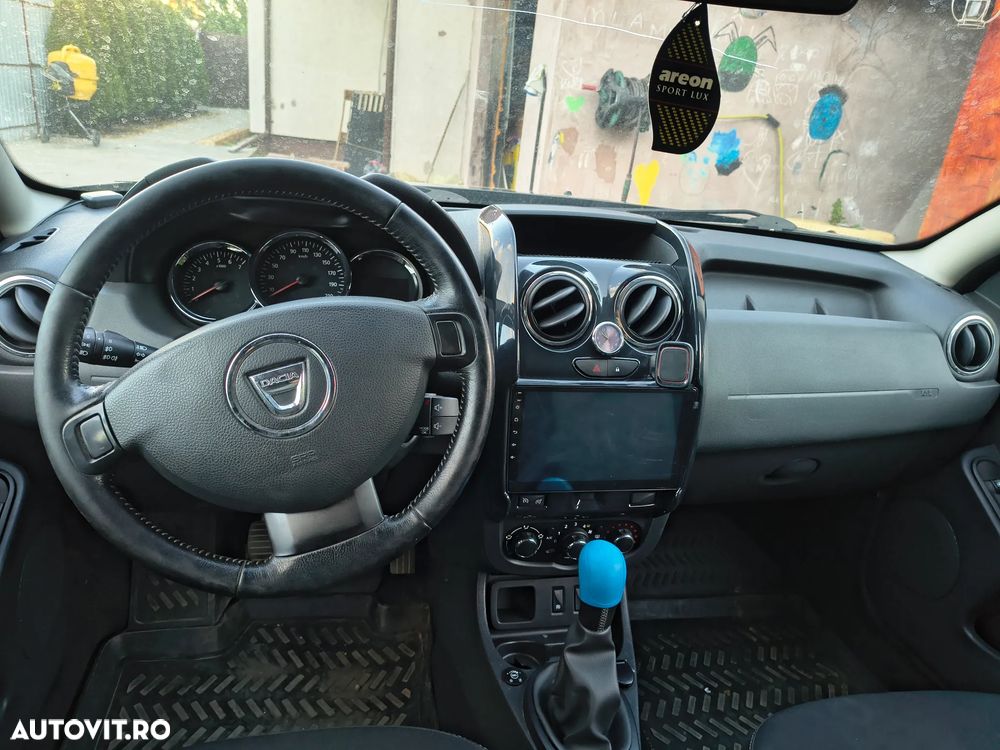 Dacia Duster 1.6 SCe Prestige jante 16" - 11