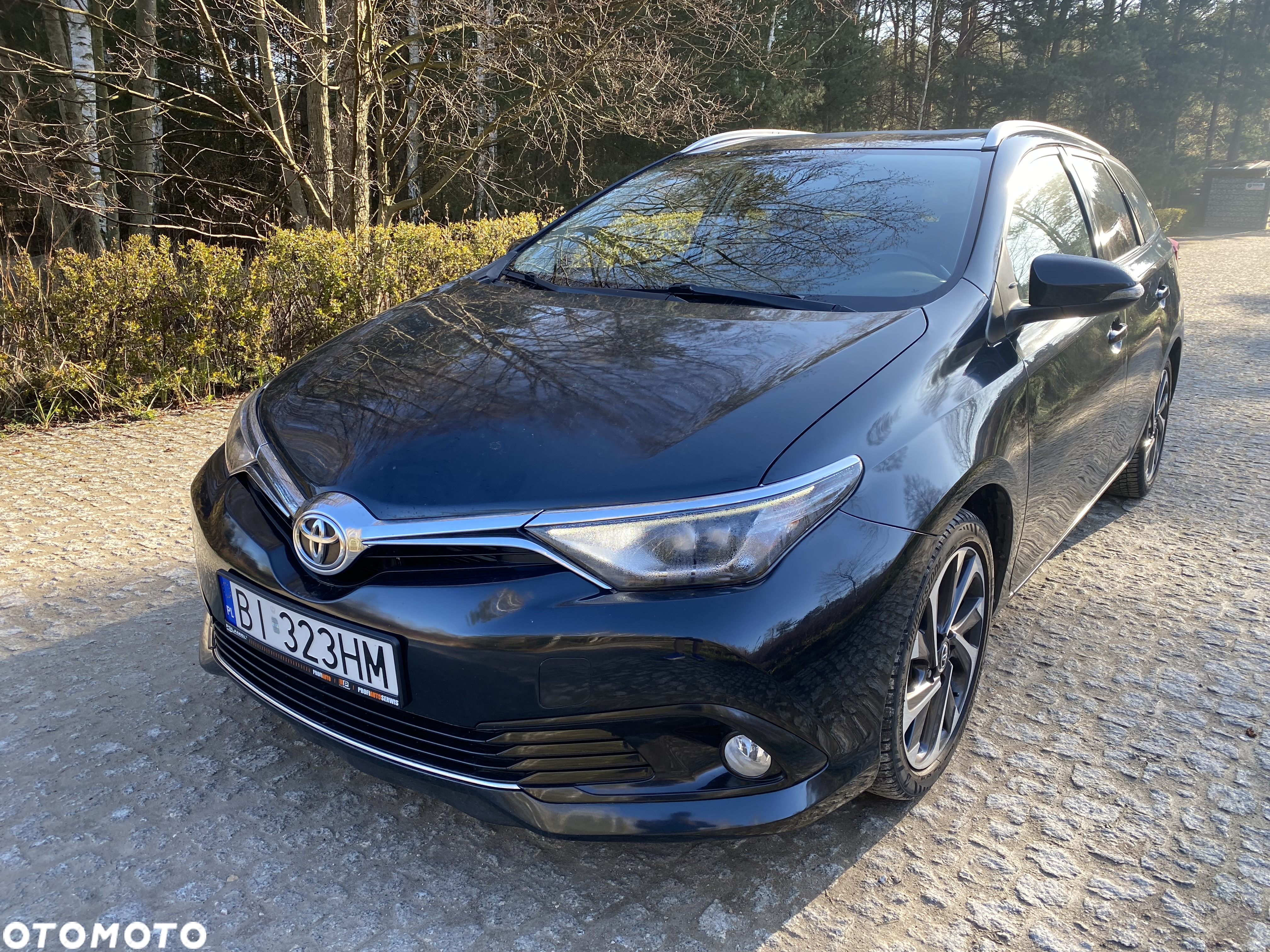 Toyota Auris 1.6 D-4D Premium - 2