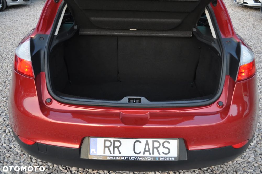 Renault Megane ENERGY TCe 115 Start & Stop Bose Edition - 35