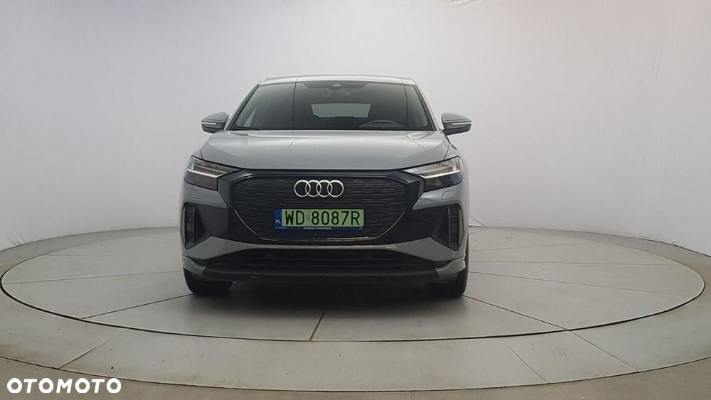 Audi Q4 e-tron - 2