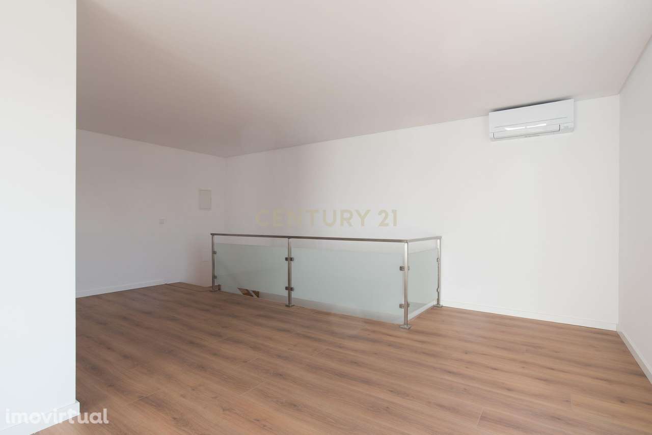 Penthouse T3+1 | Colinas do Cruzeiro | Odivelas - Grande imagem: 2/44