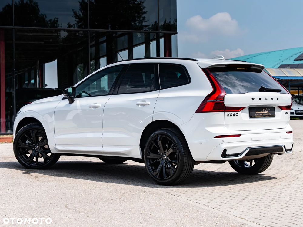 Volvo XC 60 B5 B AWD Plus Dark - 7