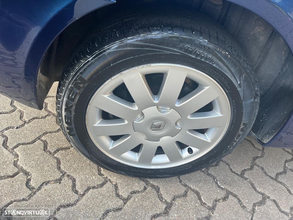 Renault Laguna 1.9 dCi Privilège - 14