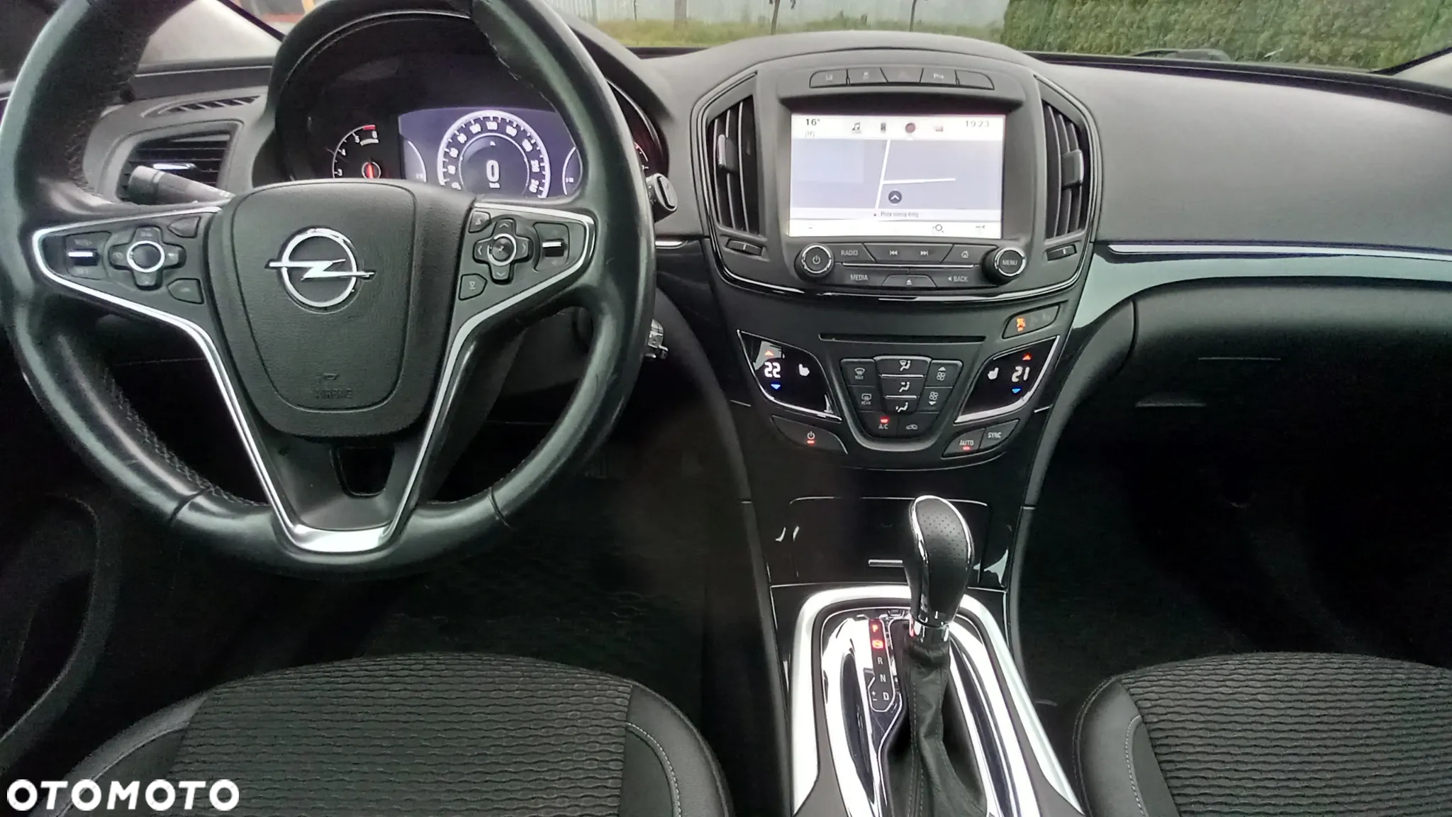 Opel Insignia - 21