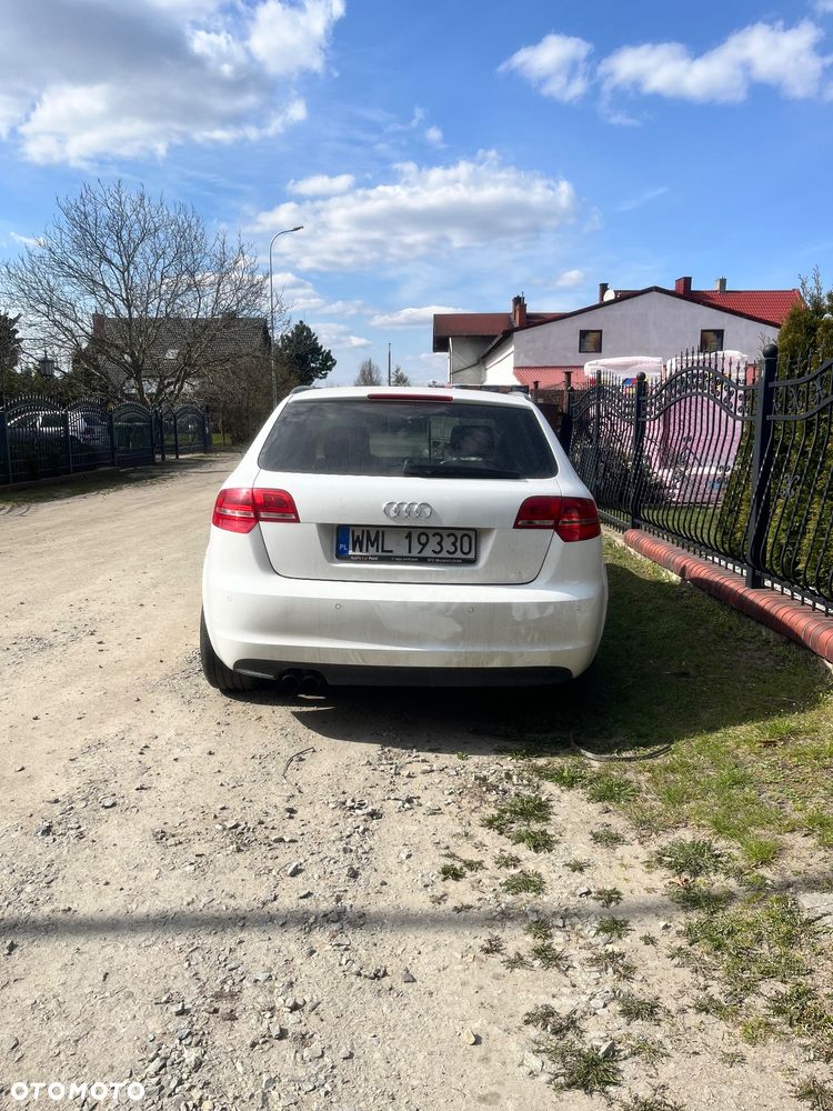 Audi A3 Sportback 1.8 TFSI Ambiente - 2