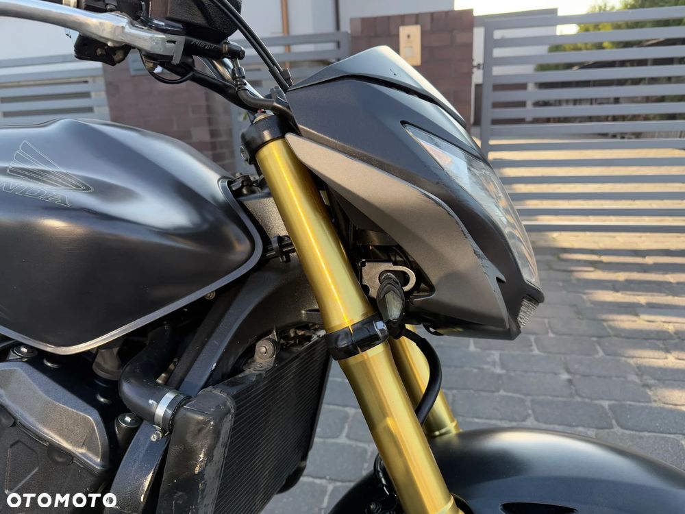 Honda Hornet - 25