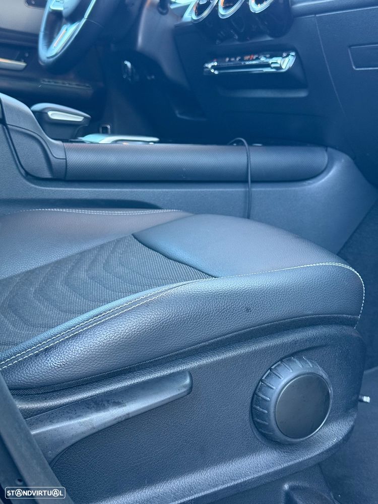 Mercedes-Benz GLB 200 — fotografia 17