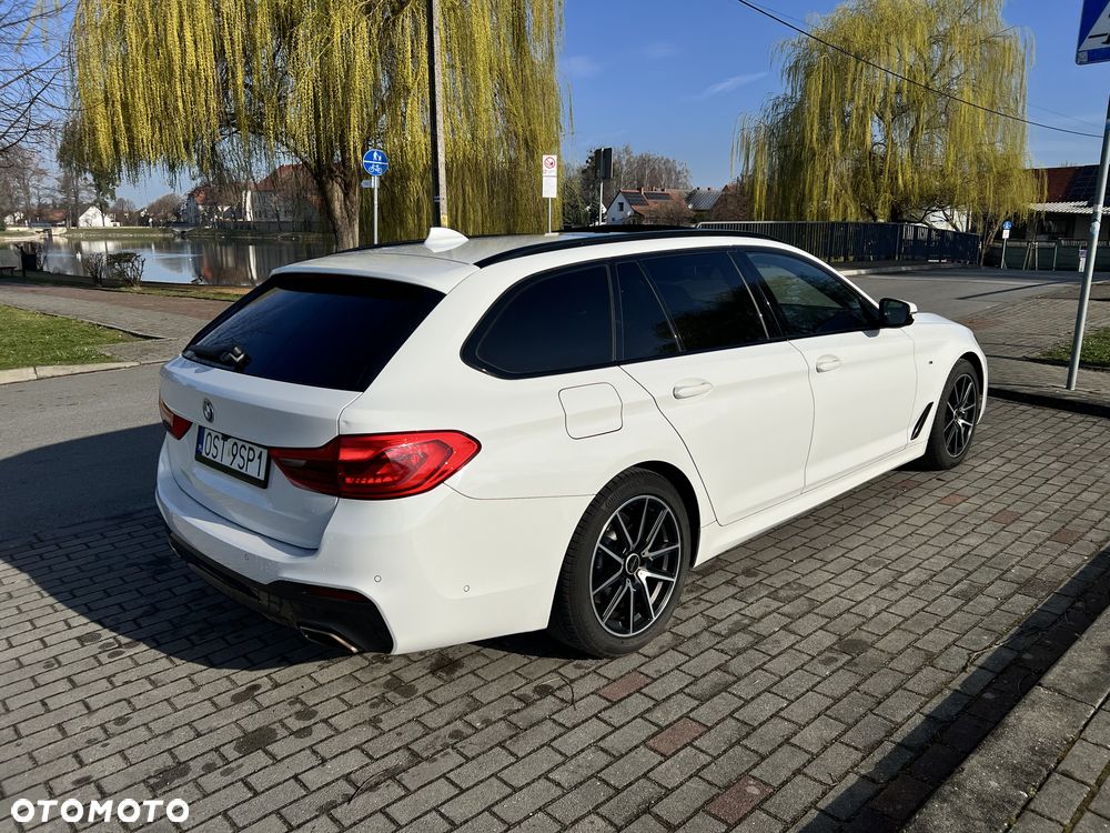 BMW Seria 5 520d M Sport - 6