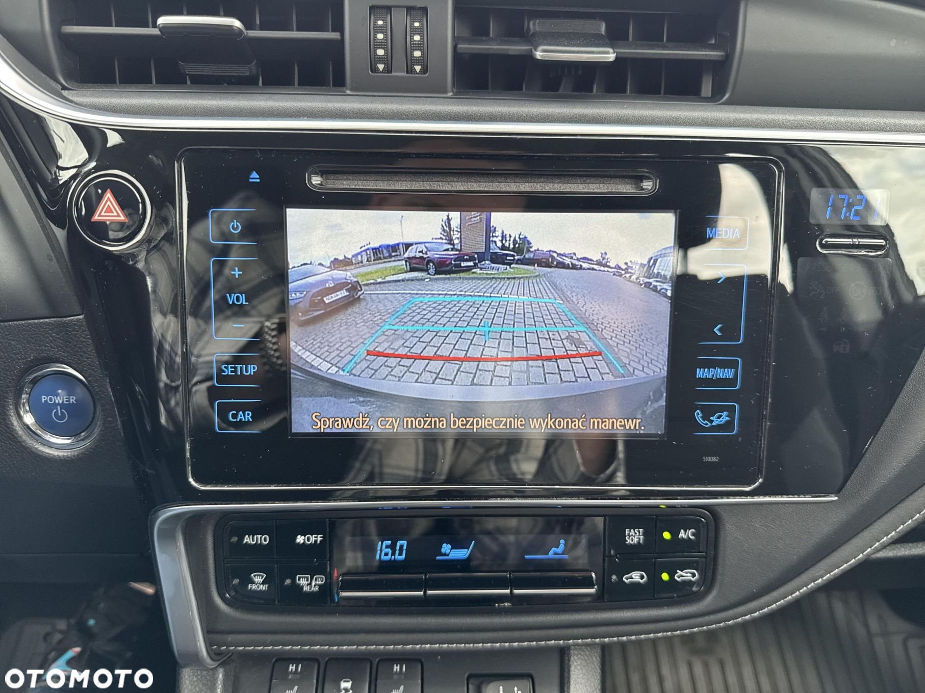 Toyota Auris - 14