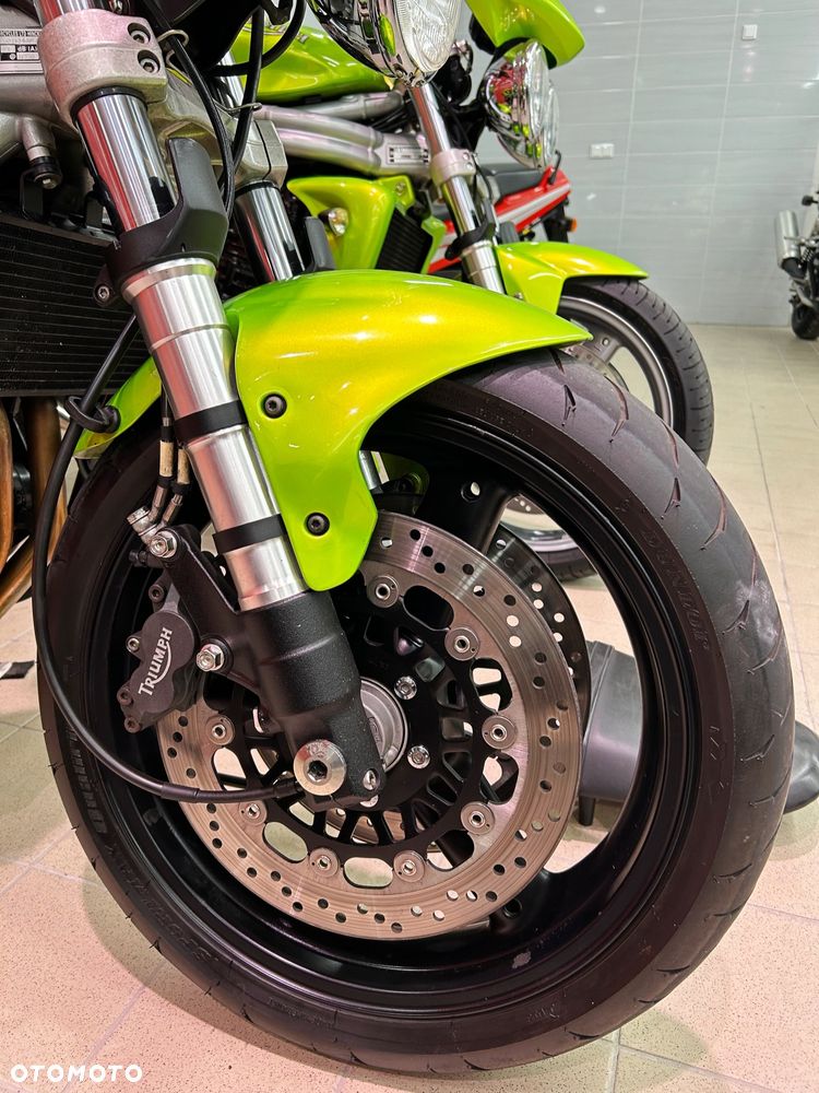 Triumph T - 5