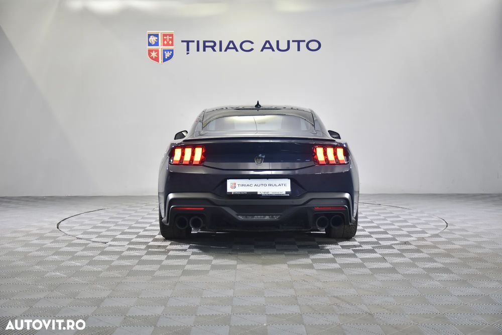 Ford Mustang - 4