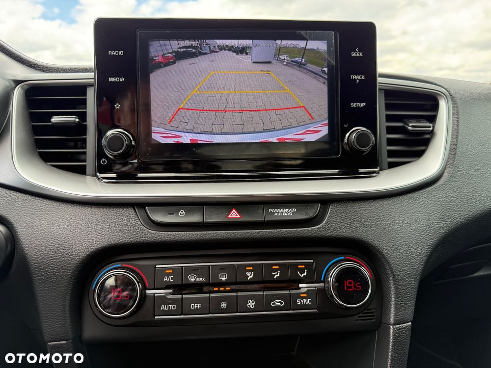 Kia XCeed 1.5 T-GDI M DCT - 32