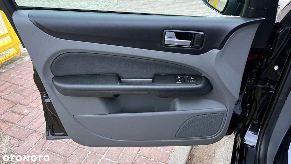 Ford Focus 1.6 Ti-VCT Black Magic - 27