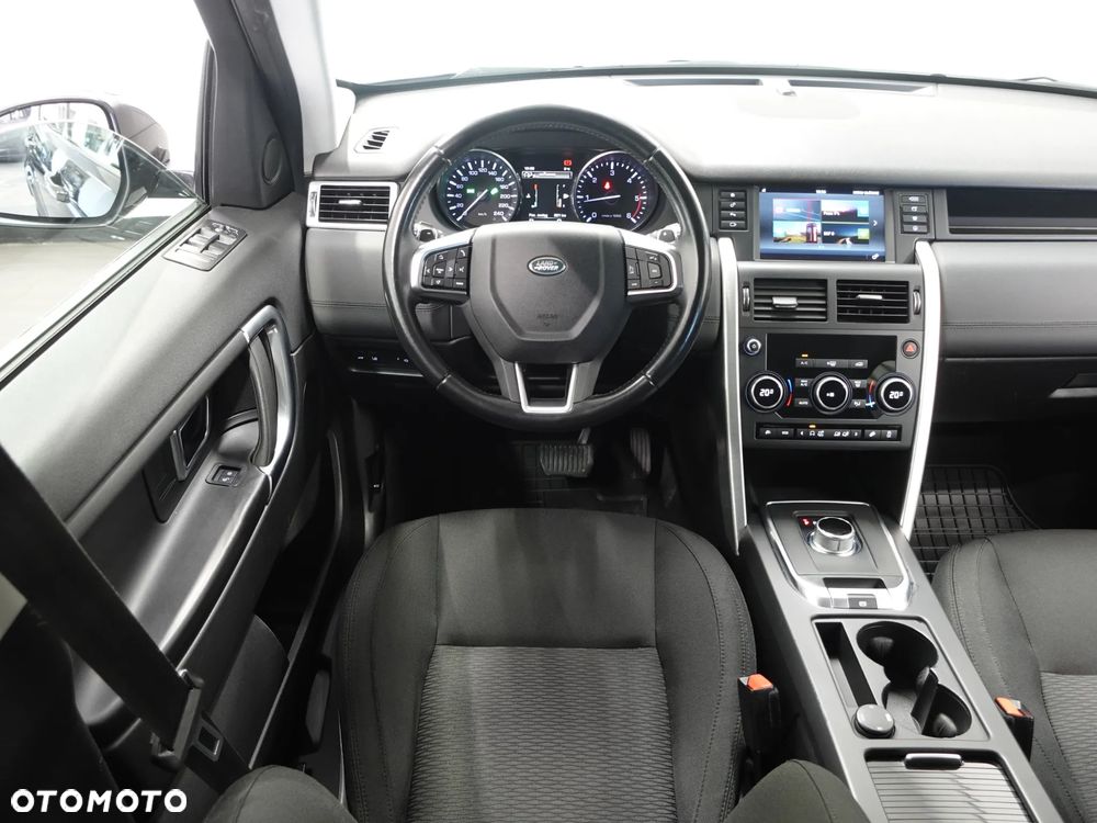 Land Rover Discovery Sport - 26