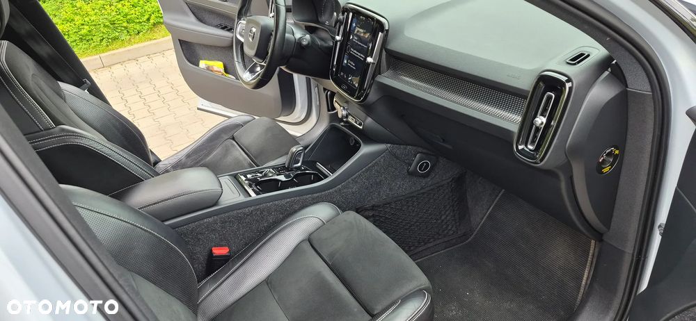 Volvo XC 40 T3 R-Design - 8