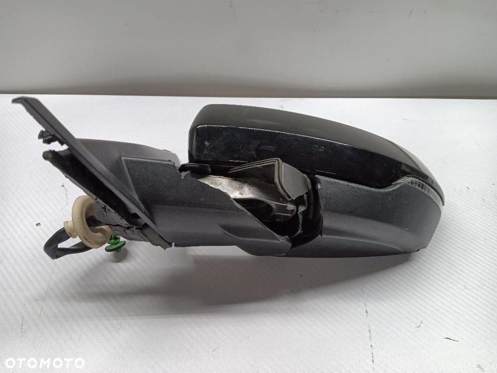 LUSTERKO LEWE 6 PIN AUDI A1 213856265 - 10
