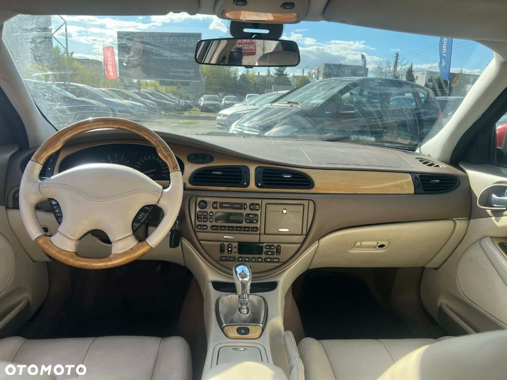 Jaguar S-Type - 5