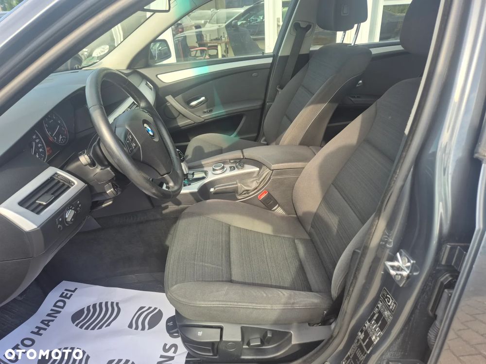 BMW Seria 5 525i - 13