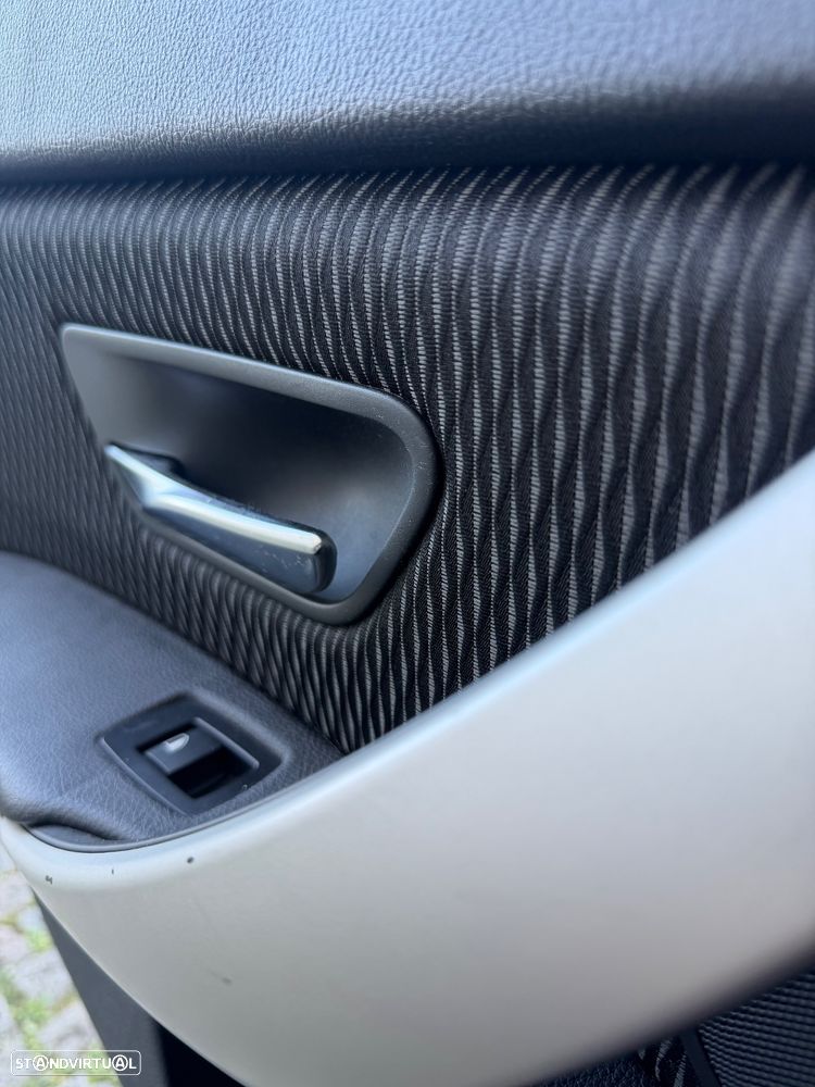 BMW 418 Gran Coupé d Sport Line - 29