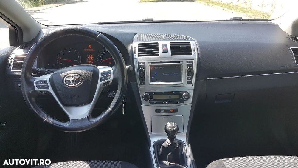 Toyota Avensis 2.0 D-4D Elegance - 8