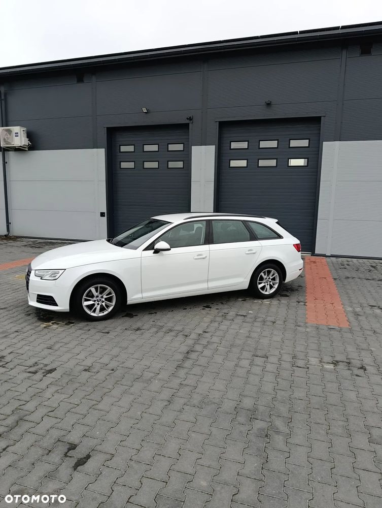 Audi A4 Avant 2.0 TDI S tronic - 9