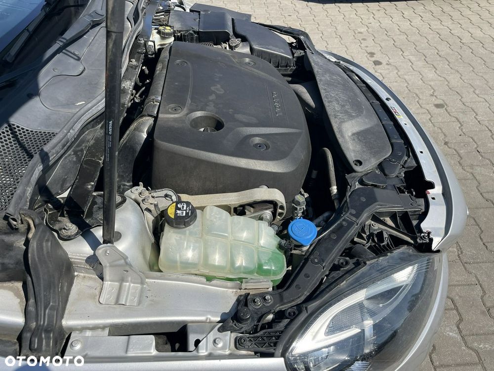 Volvo V40 D2 Kinetic - 14
