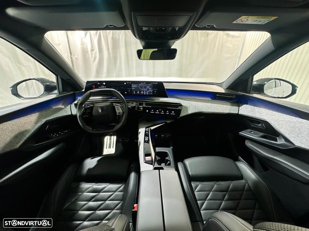 Peugeot E-3008 73 kWh GT - 11