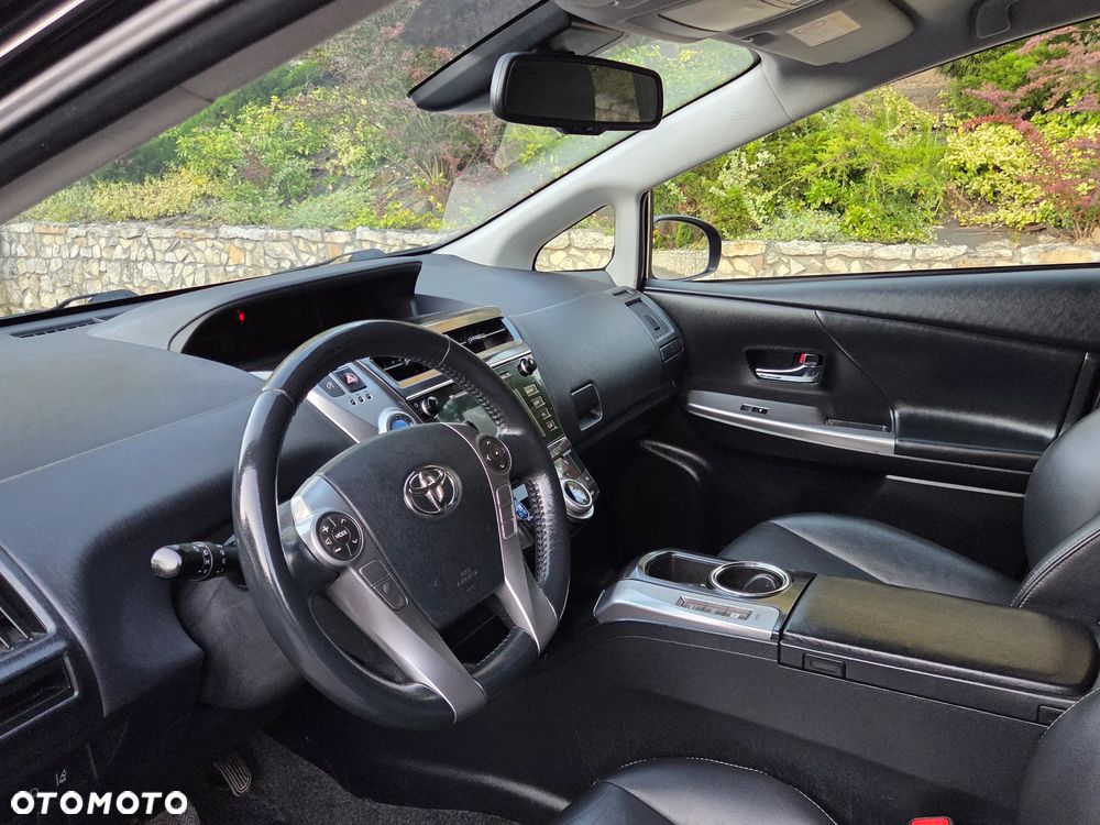 Toyota Prius+ (Hybrid) Executive - 19
