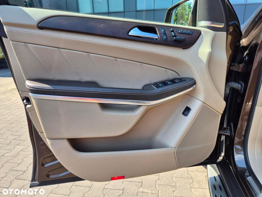 Mercedes-Benz GL 500 4-Matic - 21