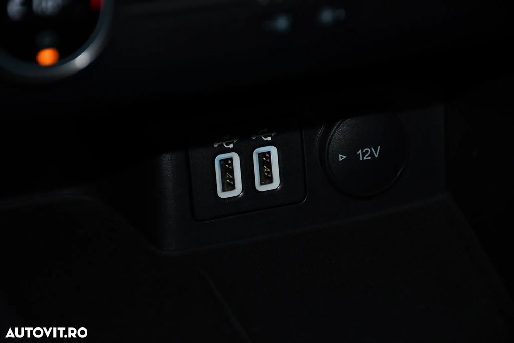 Ford Kuga 2.5 Duratec FHEV TITANIUM - 40