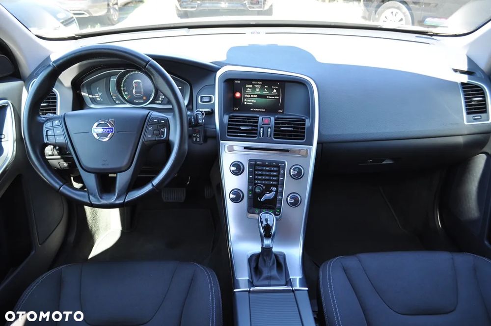 Volvo XC 60 D3 Drive-E Momentum - 13