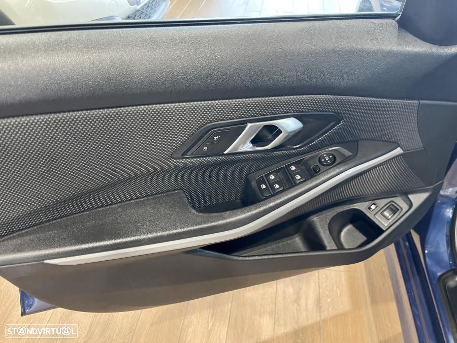 BMW 330 e Corporate Edition Auto - 28