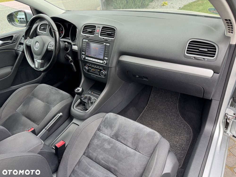 Volkswagen Golf - 10