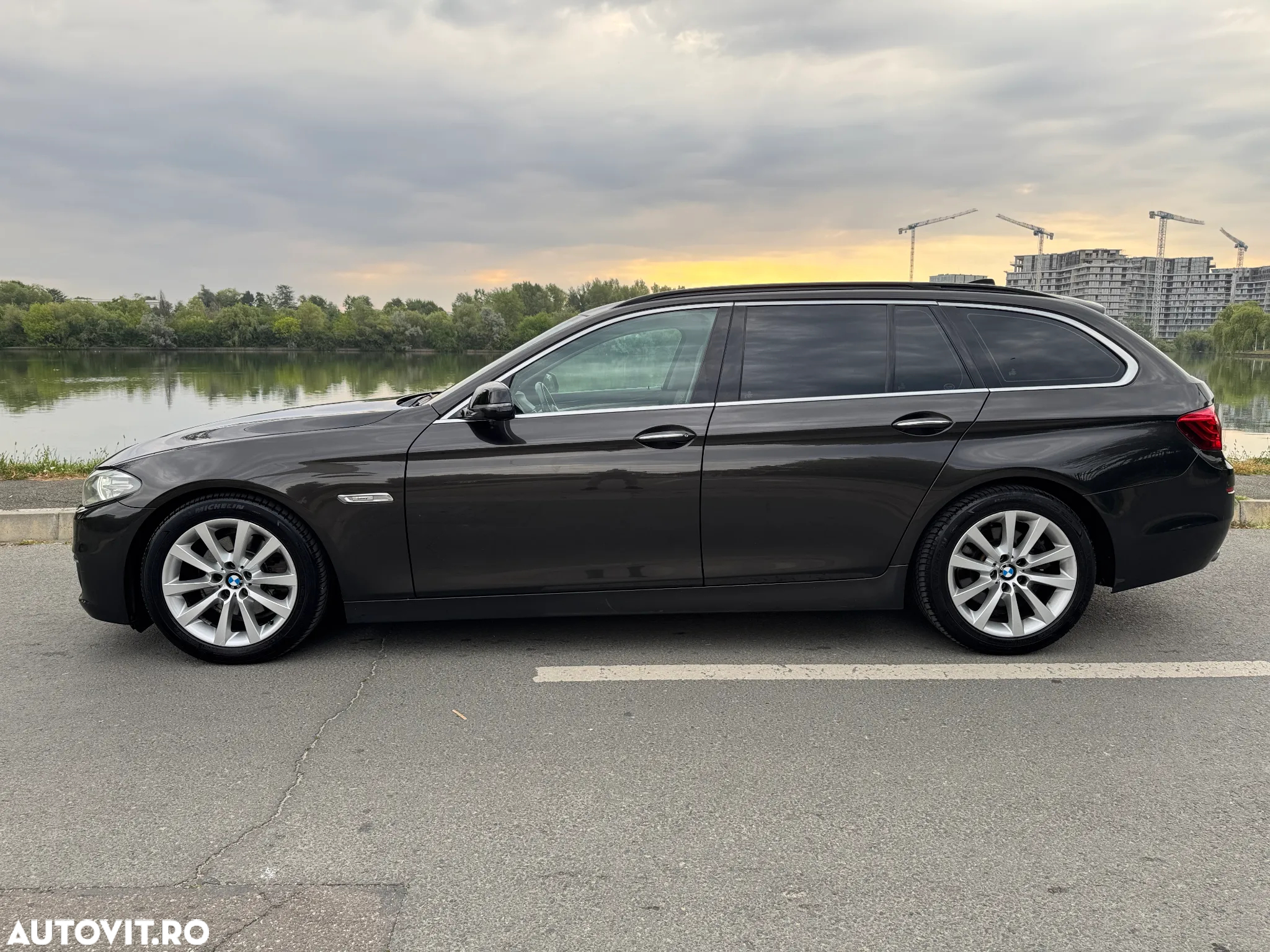 BMW Seria 5 520d xDrive - 3