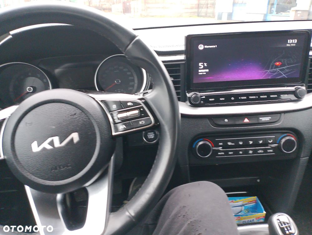Kia Ceed - 10