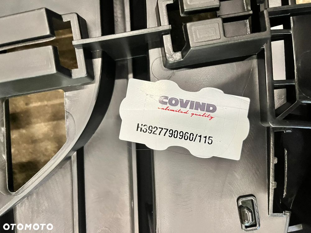 Kratka chłodnicy, wspornik atrapy Mercedes Actros MP4 - 4