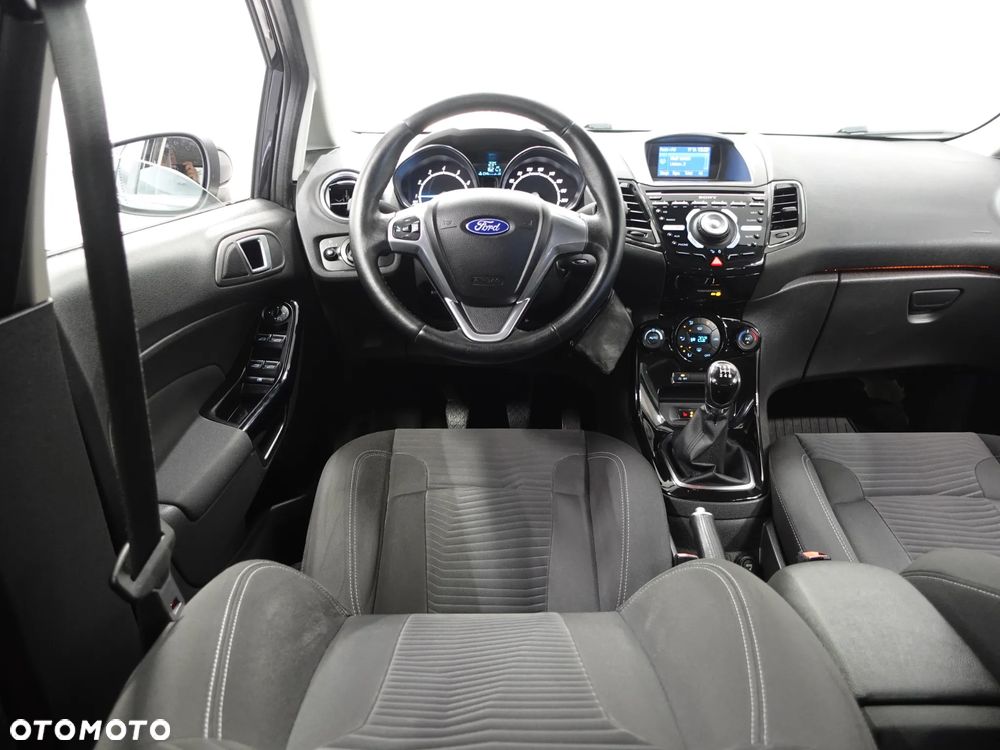 Ford Fiesta 1.0 EcoBoost Titanium - 28