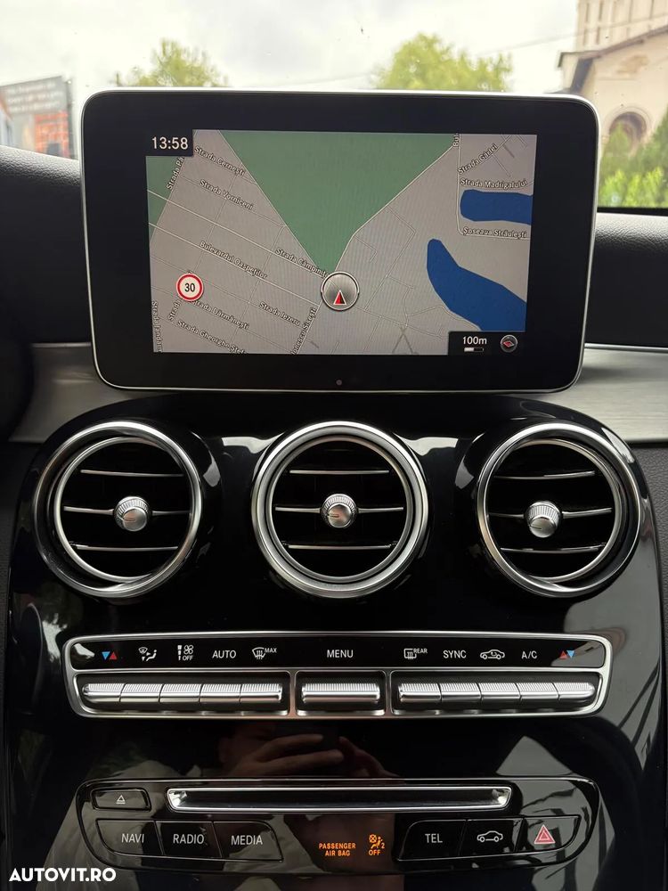 Mercedes-Benz GLC 250 d 4Matic 9G-TRONIC AMG Line - 17