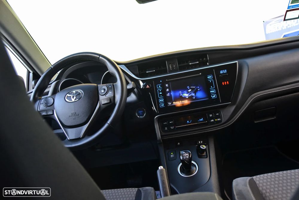 Toyota Auris 1.8 HSD Active - 19
