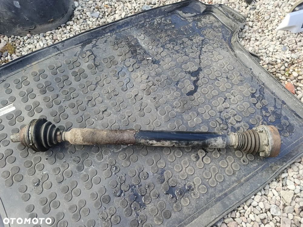 VW PASSAT B6 2.0 FSI MANUAL PÓŁOŚ PÓŁOŚKA PRZEGŁUBY PRAWA DŁUGA - 1